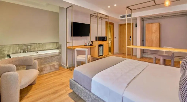 Люкс Deluxe с видом на город La Maja Hotel