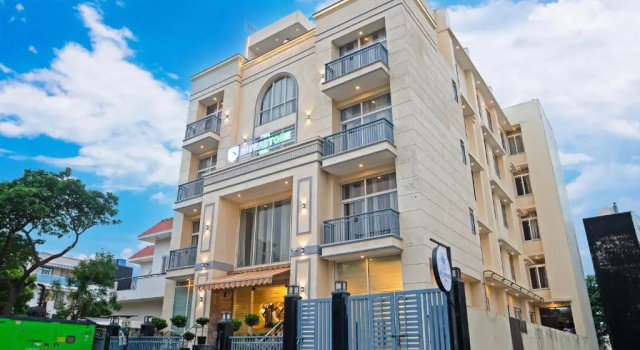 The Riverstone Inn - Near India Expo Centre and Mart