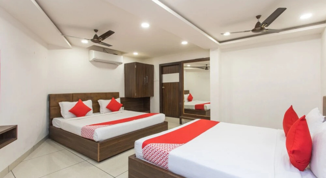 OYO 8977 Hotel Rajnandani Residency, Забронировать Отель Отели штата Махараштры 3 звезды, 3*