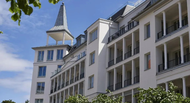 "FIRST" Sellin F645 Meerblick-Suite "View" im fünften OG, Boek Hotel Hotels in Usedom met zwembad, Zwembad
