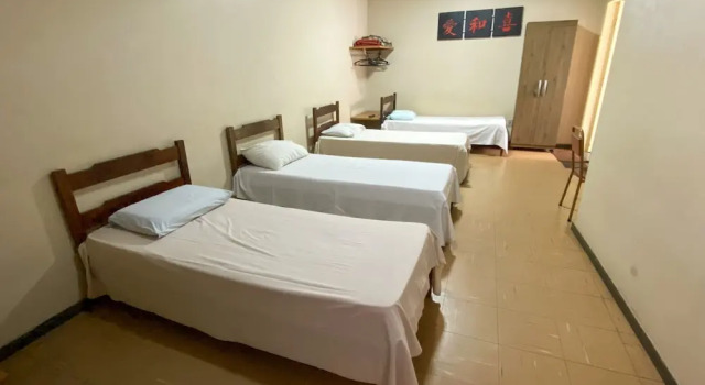 Четырёхместный номер Comfort Elite Palace Hotel - Banheiro Compartilhado