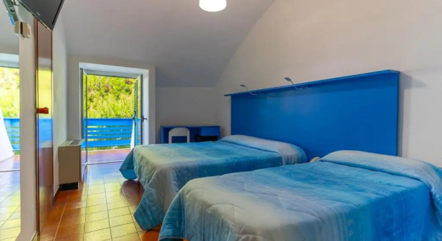 Трёхместный номер Standard Hotel Villaggio Cala Corvino