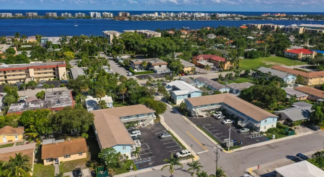 Seven Palms Hotel & Apartments, Rezerwuj Apartament Hotele w Palm Beach County z basenem, Basen