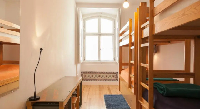 Кровать в общем номере (женский номер) Lisbon Lounge Hostel