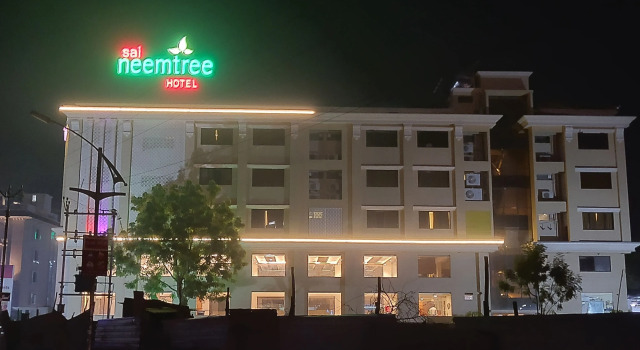 Sai Neem Tree Hotel, Prenota Hotel Shirdi Maharashtra