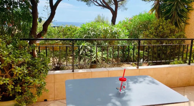 Апартаменты Très beau studio à 100m de la plage de Marinella