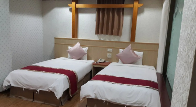 Mei Hua Hotel, Забронировать Отель Отели Гаосюн с парковкой, рядом с Yuansu Yujhu Shopping Area, Парковка