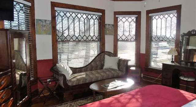 Люкс The Charleston Inn Hendersonville NC