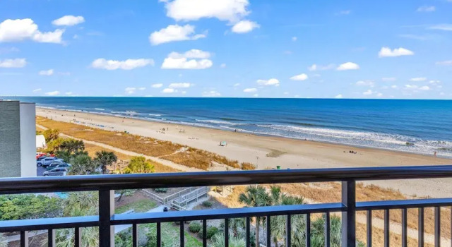 Номер Standard c 1 комнатой с балконом и рядом с пляжем Ocean-Front Condos at Patricia Grand