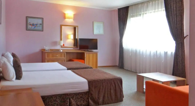 Полулюкс Hotel Real