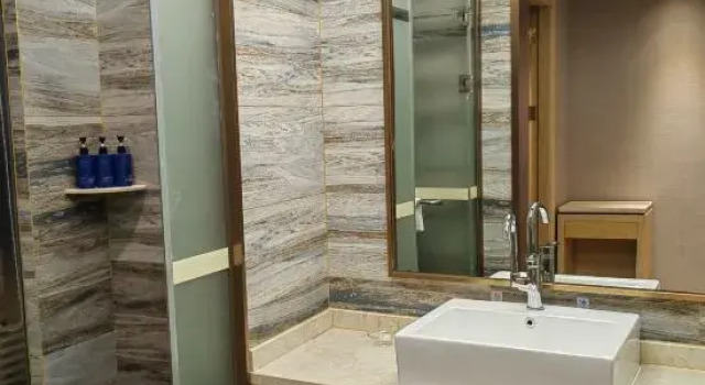 Люкс Vienna Hotel (Yizhou Sankeshu)
