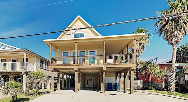 4BR 4BA Beach Beauty Port Aransas by RedAwning
