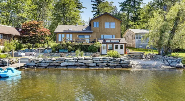 Waterfront Home on White Lake: Near Bethel Woods!, Book Feriehus Bethel New York State