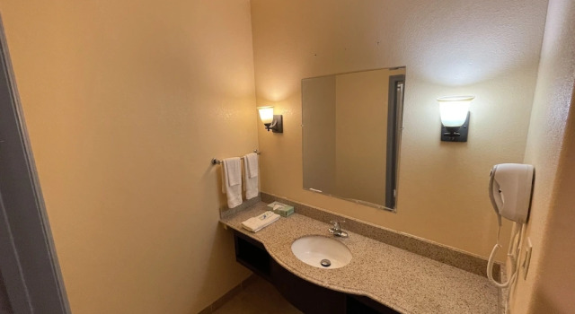 Номер Comfort Sunbridge Inn & Suite Extended Stay
