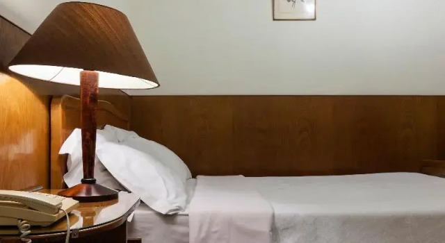 Одноместный номер Standard с балконом Hotel Astoria