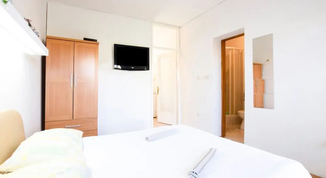 Cosy Holiday Home in Baška Voda With Terrace