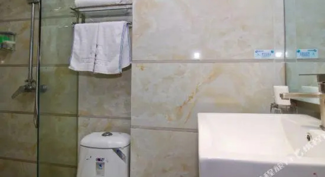 Weike Hotel Hefei Wuhu Road, Prenota Hotel Hotel a Anhui con parcheggio, Parcheggio