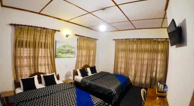 Четырёхместный номер Standard New Royal Mount Hotel