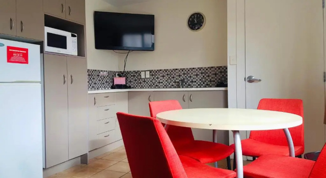 Апартаменты с 3 комнатами 298 Westside Motor Lodge