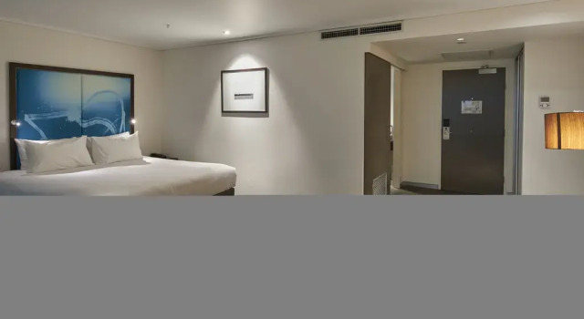 Двухместный номер Standard Novotel Melbourne On Collins