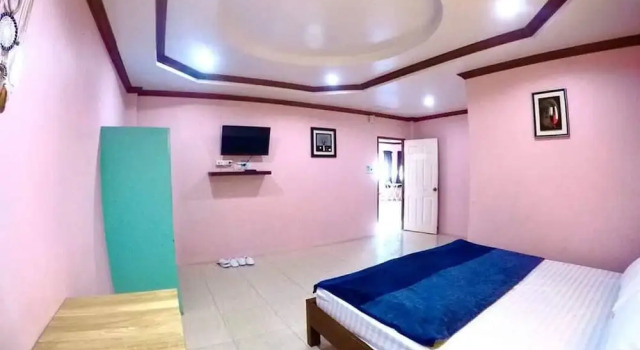 Friend's House - Koh Larn