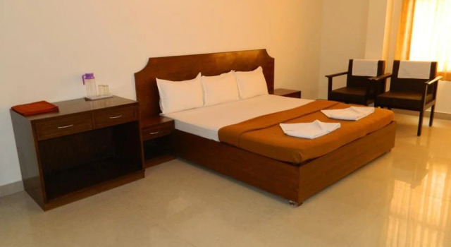 Oyo Sky Palace Near Lalbagh Botanical Garden, Rezervovat Hotel Hotely v Bangalore s parkováním, Parkování