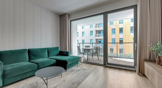 Апартаменты Classic Brabank Riverside Premium Suites & Free Parking by Downtown Apartments