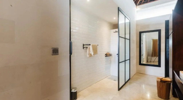 Villa Tamarind - NY Loft style Town House, 5min walk to Echo Beach, Rezervovat Vila Chaty v Bali, Chalupa