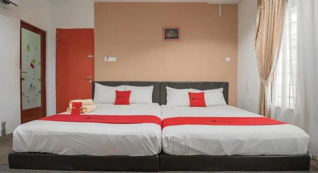 RedDoorz @ Batam Center 2, Boek Hotel Hotels in Batam Center met parkeren, Parkeren