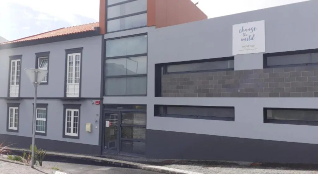 Change The World Hostels - Açores - Ponta Delgada, Забронировать Отель Недорогие отели Понта Делгада, рядом с Военный музей Азорских островов, недорого