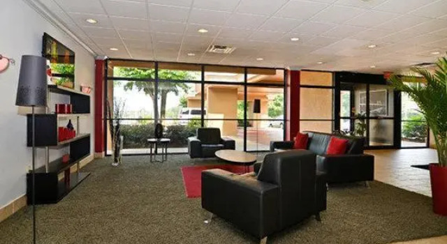Clarion Hotel Atlanta Airport South, Boek Hotel SPA-hotels in Georgia, SPA