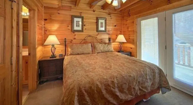 Smoky Mountain Lodge, Забронировать Дом для отпуска Виллы Пиджен-Фордж, рядом с Парк развлечений The Island in Pigeon Forge, Вилла