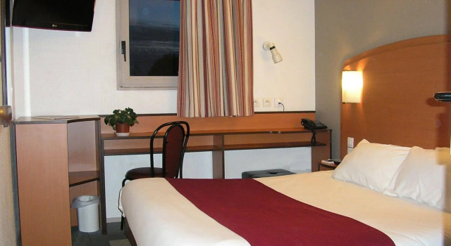 KYRIAD DIRECT ORLEANS NORD - Cap Saran, Забронировать Отель Саран 