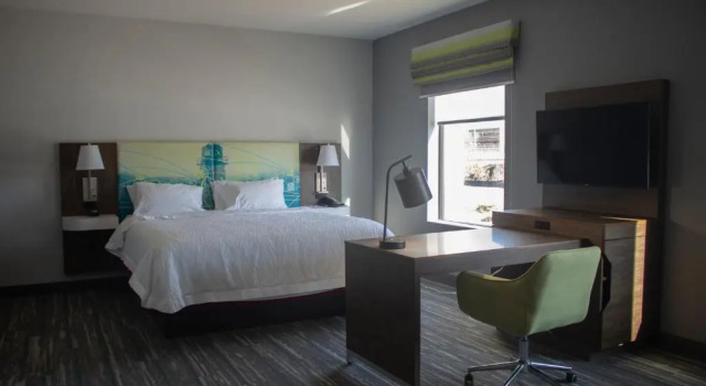 Номер Hampton Inn & Suites Portland West
