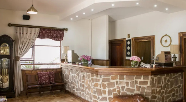 Hippo River Lodge