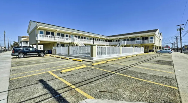 Апартаменты North Wildwood Condo w/ Pool, Walk to Boardwalk!