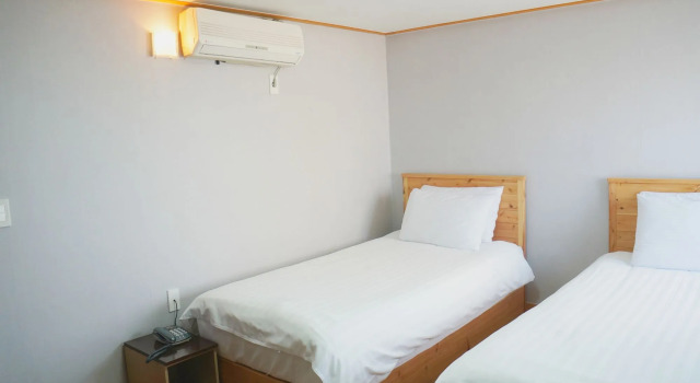 Hotel G, Забронировать Отель Jeju City Чеджу, рядом с Black Pork Street