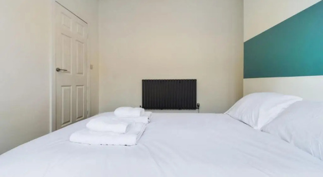 Contemporary 4BD Home nr Liverpool City Centre, Забронировать Отель Отели Ливерпуля 4 звезды, рядом с Harold Cohen Library, 4*