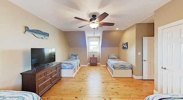 4BR 4BA Beach Beauty Port Aransas by RedAwning