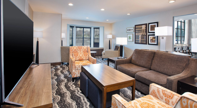 Staybridge Suites Auburn Hills by IHG, Забронировать Отель Отели Оберн-Хиллс с парковкой, Парковка
