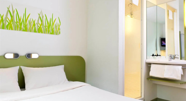 Standart çift kişilik oda ibis budget Rodez