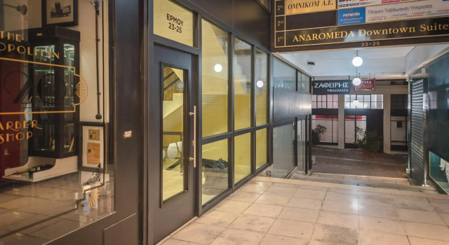 Brand New Ermou Veni Apartment