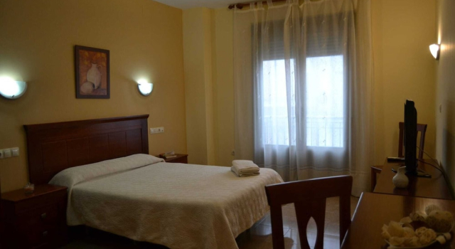 Ruralis Altozano, Book Hostel / Vandrerhjem Hostels i Caceres Province, Hostel / Vandrerhjem