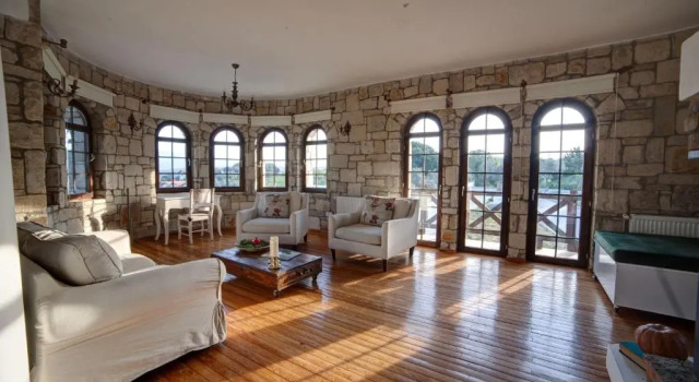 Люкс Vinifera Vineyards Hotel