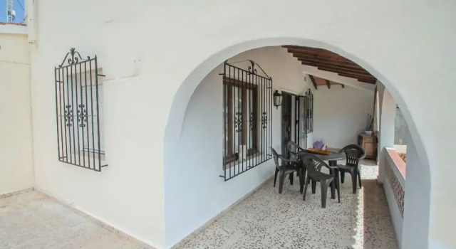Miquel - pretty holiday property with garden and private pool in Moraira, Забронировать Отель Морайра Коста-Бланка