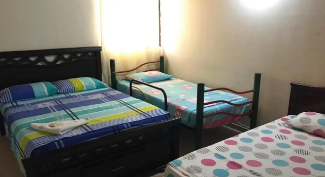 Четырёхместный номер Standard Hotel Colonial Inn