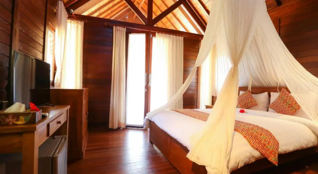 Бунгало Deluxe с видом на сад Dpadang villa & Homestay
