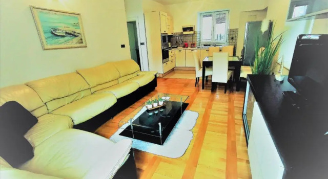 Апартаменты Deluxe Iron Gates Apartments