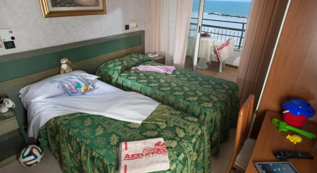 Трёхместный номер Standard Hotel Classic