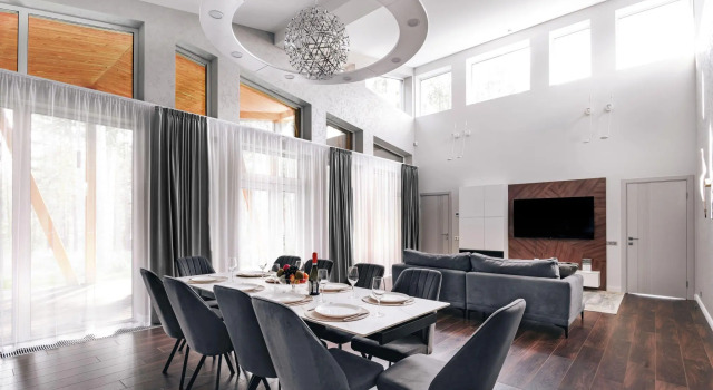 Pine Creek Resort, Buchen Sie Resort Resorthotels in Oblast Swerdlowsk, Resort